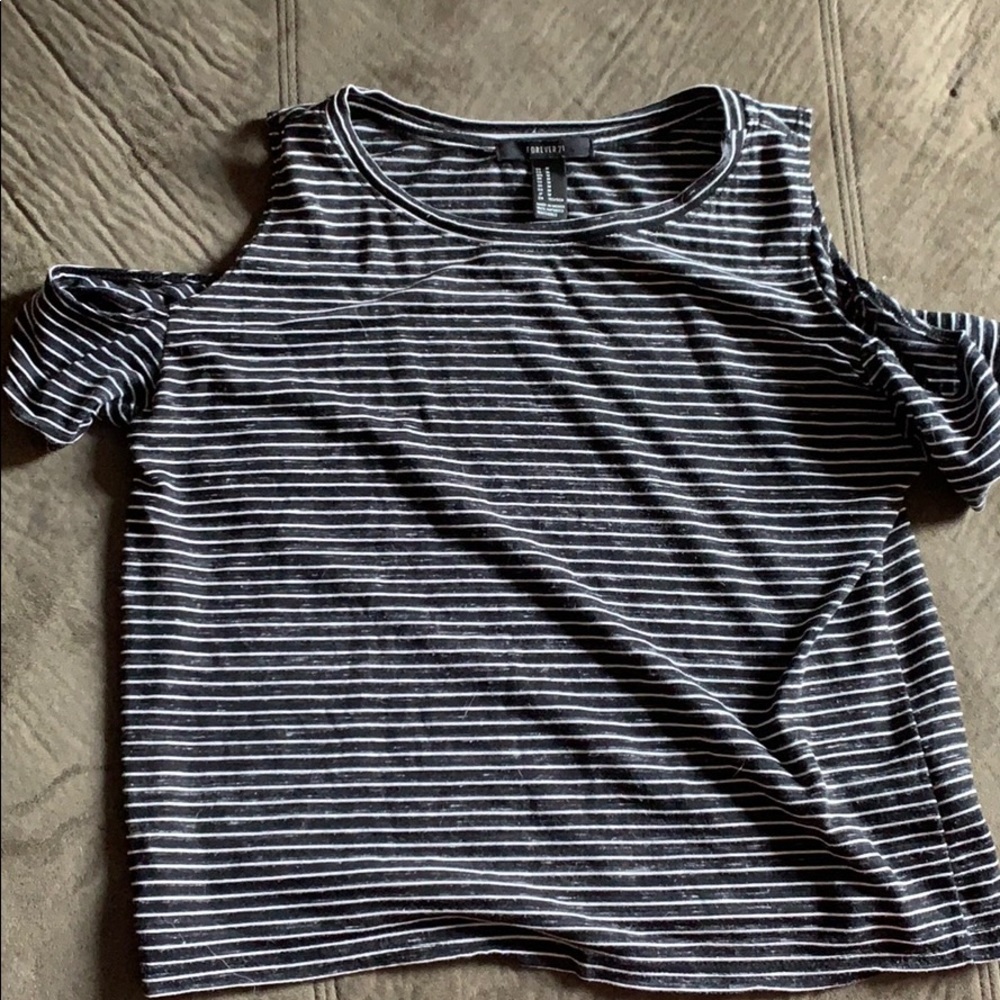 Striped open sleeve t shirt